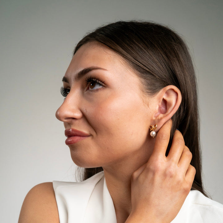 Bow Pearl Stud Earrings Gold
