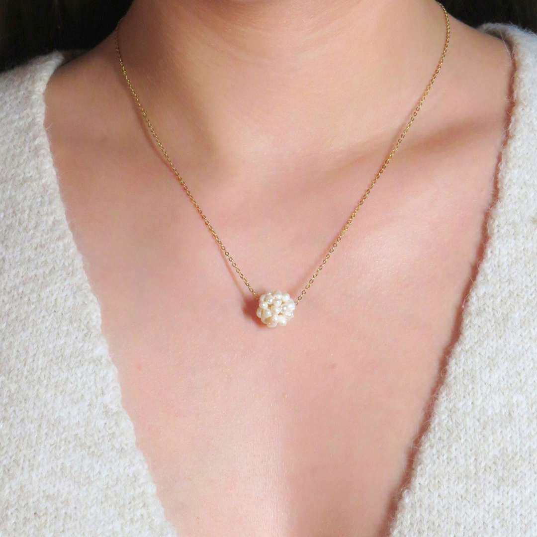 Pearl Cluster Necklace Gold