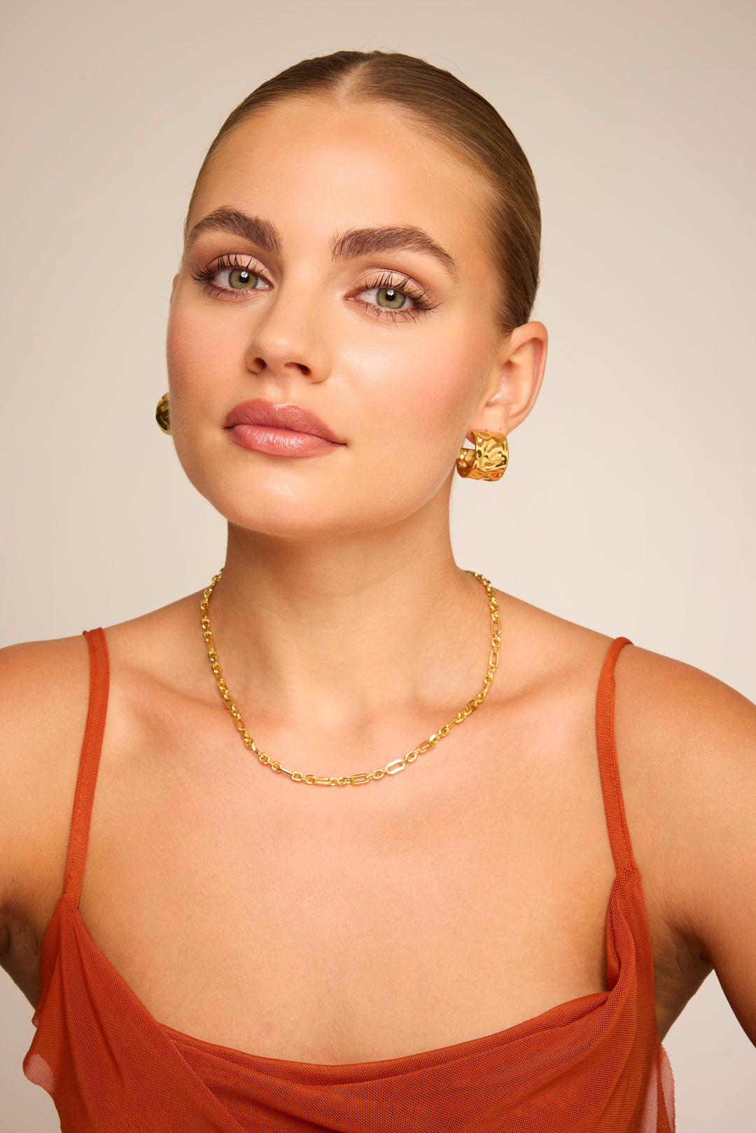 Nashia Necklace Gold