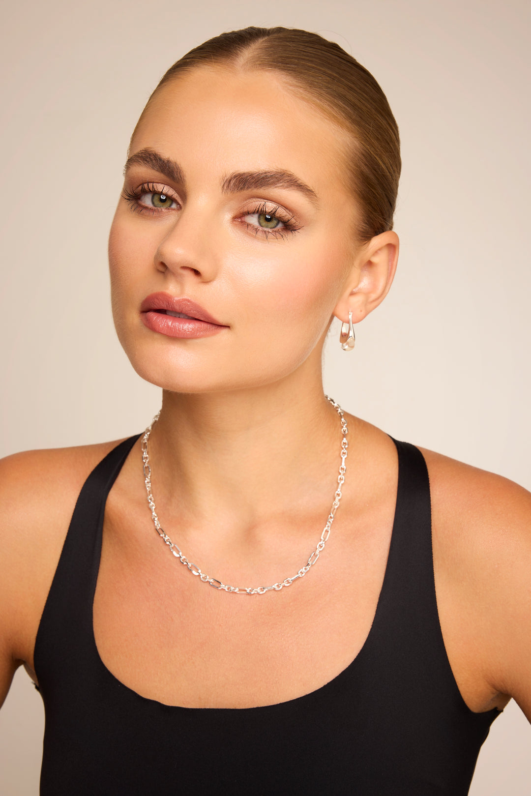 Nashia Necklace Silver