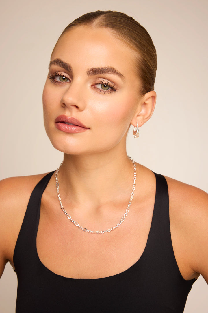 Nashia Necklace Silver