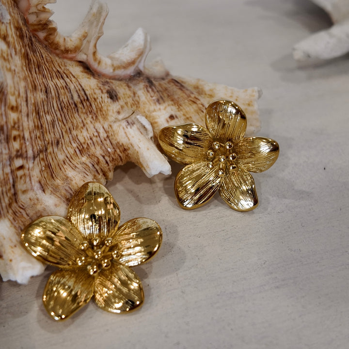 Zahar Gold Statement Stud Earrings