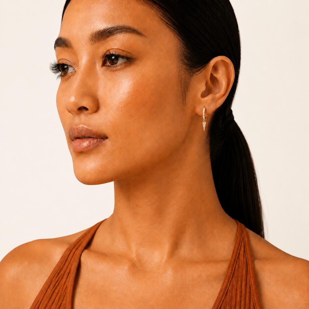 Izzy Huggie Earrings Gold