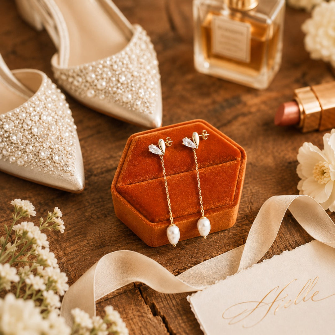 Mio Earrings in Gold