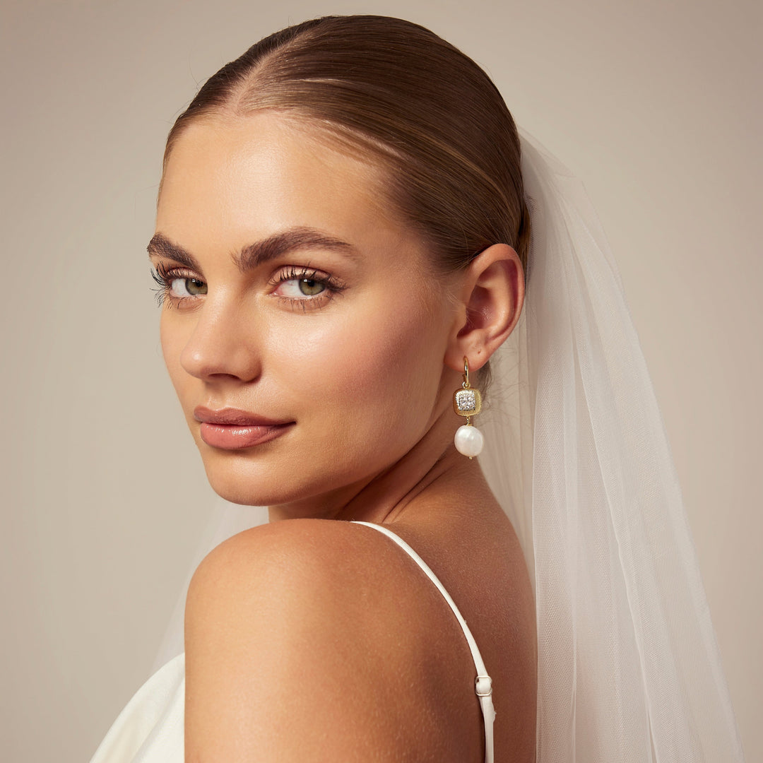 Ema Earrings in Gold