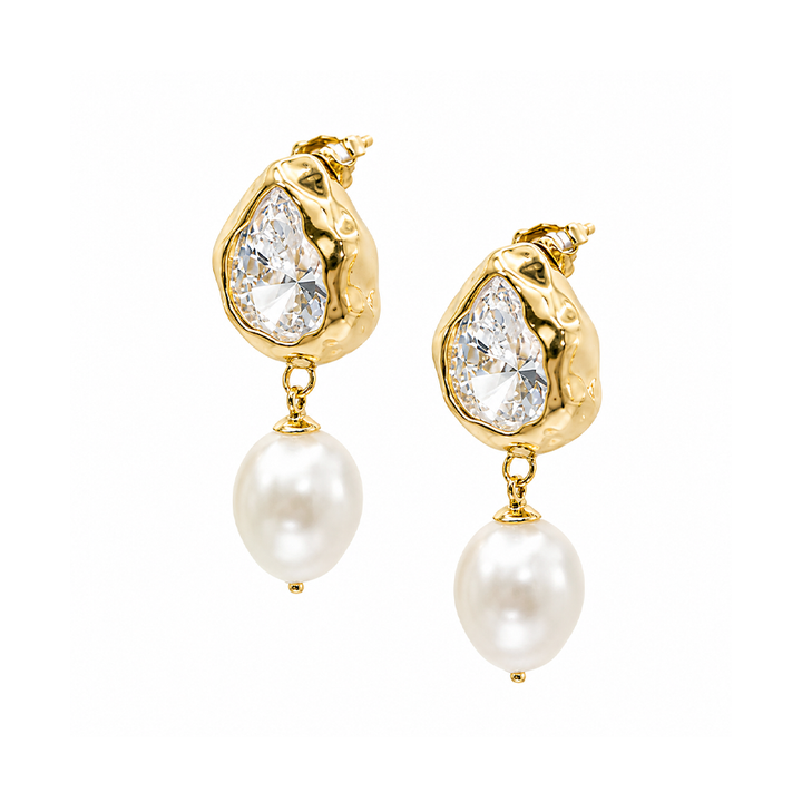 Minato Earrings in Gold